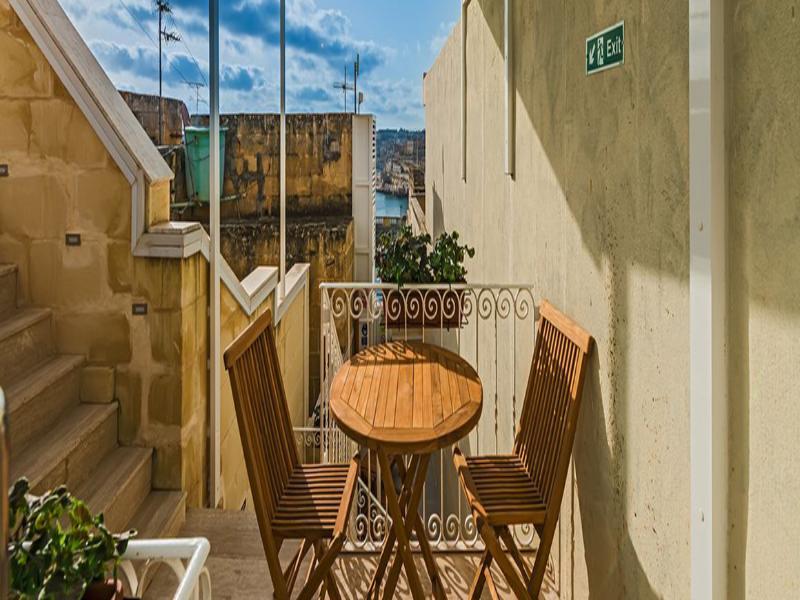 Valletta Merisi Suites Екстериор снимка